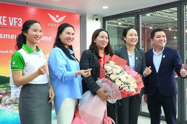 VINH DANH TOP 30 CHIẾN BINH XUẤT SẮC – RƯỚC XE VF3 VỀ NHÀ